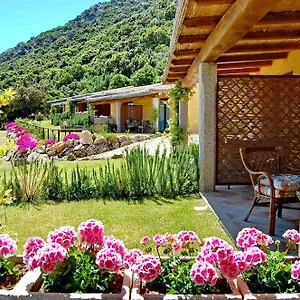 Bed & Breakfast Li Teggi Turismo Rurale 
